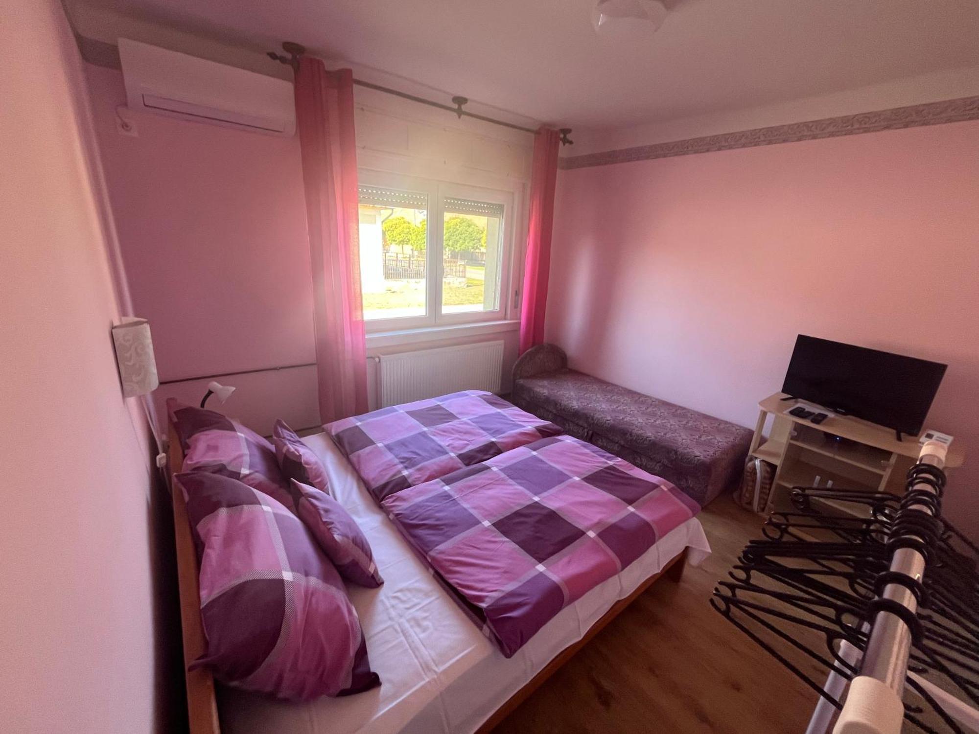 Abigel Apartman Морахалом Экстерьер фото